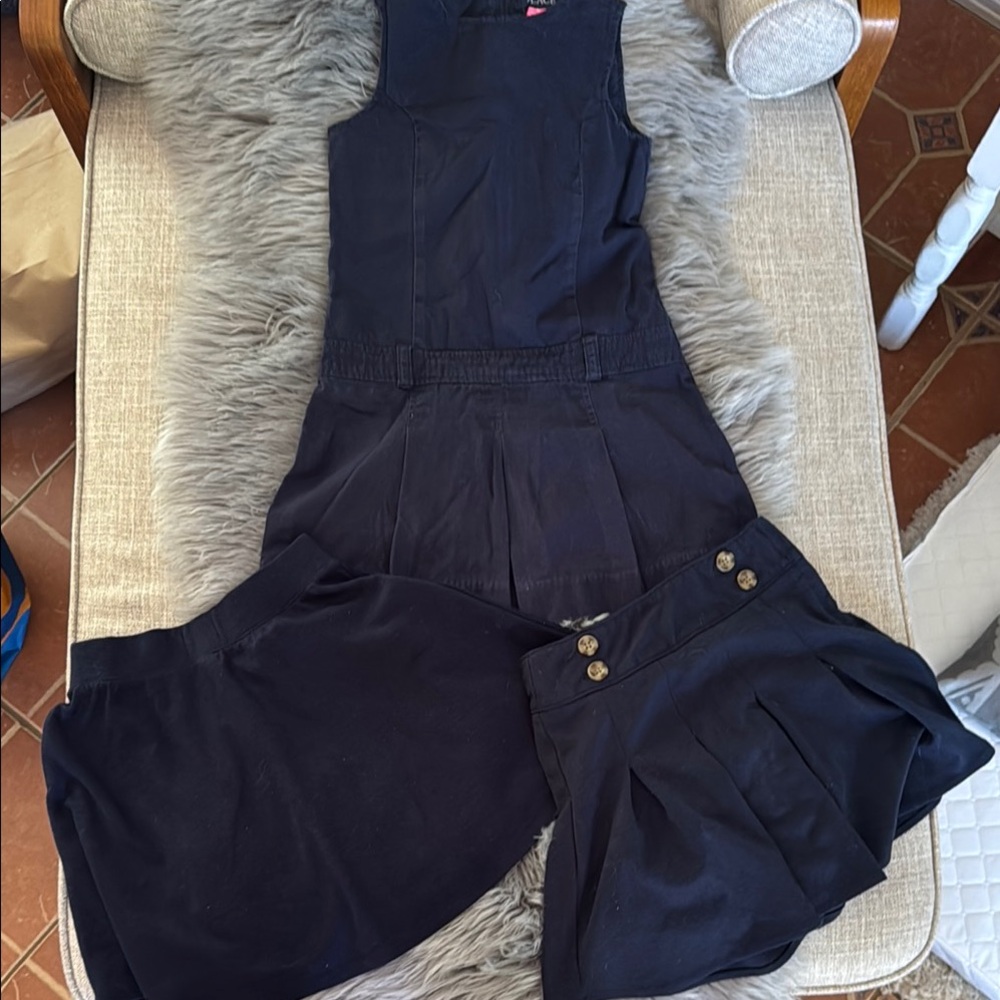 Youth 5/6 navy blue Lot of 3. One jumper, 2 skirts. Perfect for school uniform.